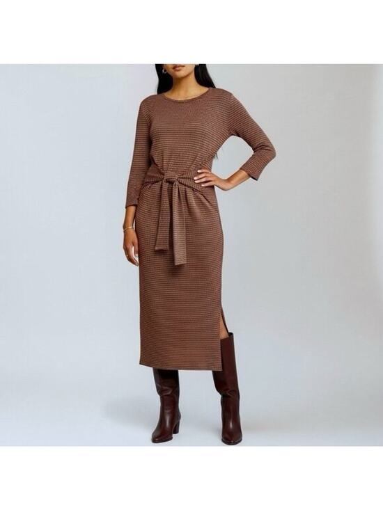 Amour Vert Dresses & Skirts - Amour Vert Colombe Scallop Stripe Ribbed Knit Midi Dress Minimalist Size Small